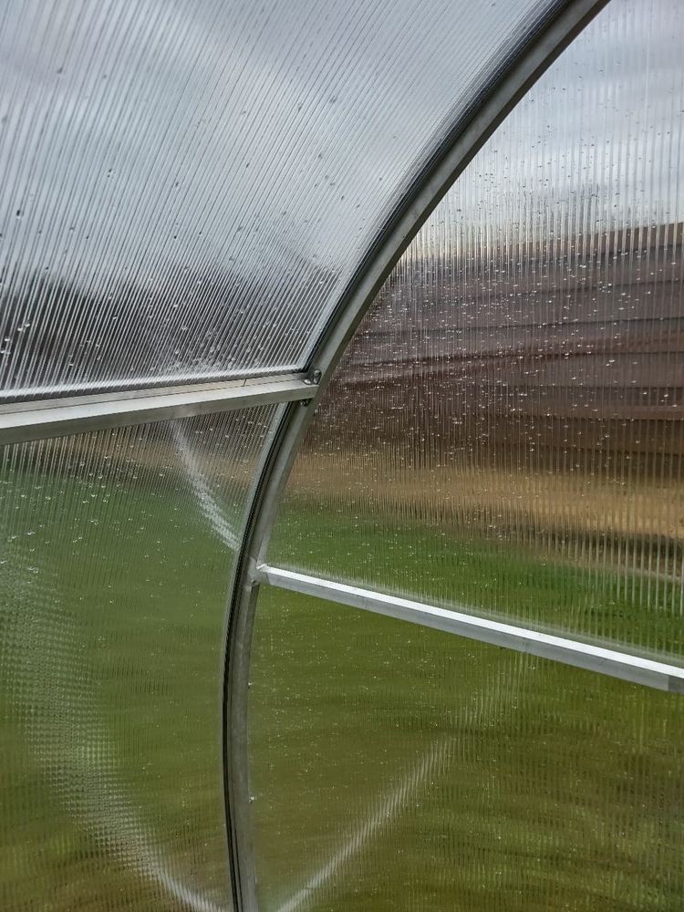 RAINDROP MD9 10'x29' with two doors at both ends and three roof windows